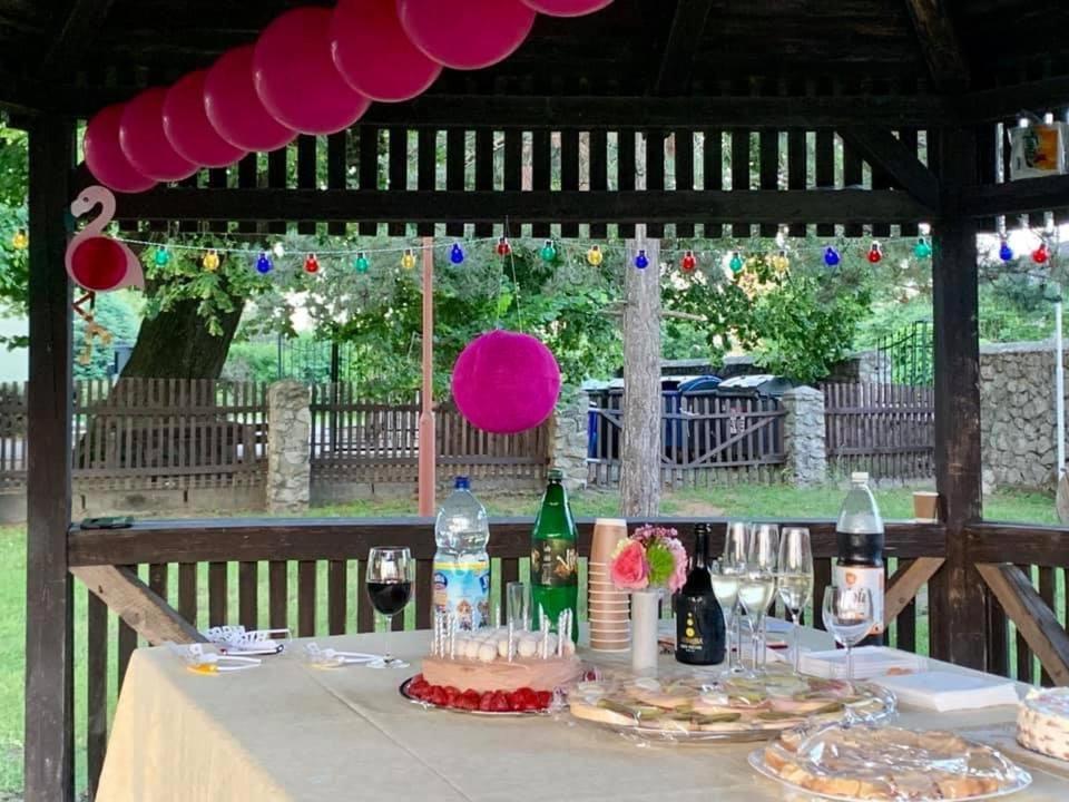 Kastiel Agatka Hotel Chorvatsky Grob Exterior foto